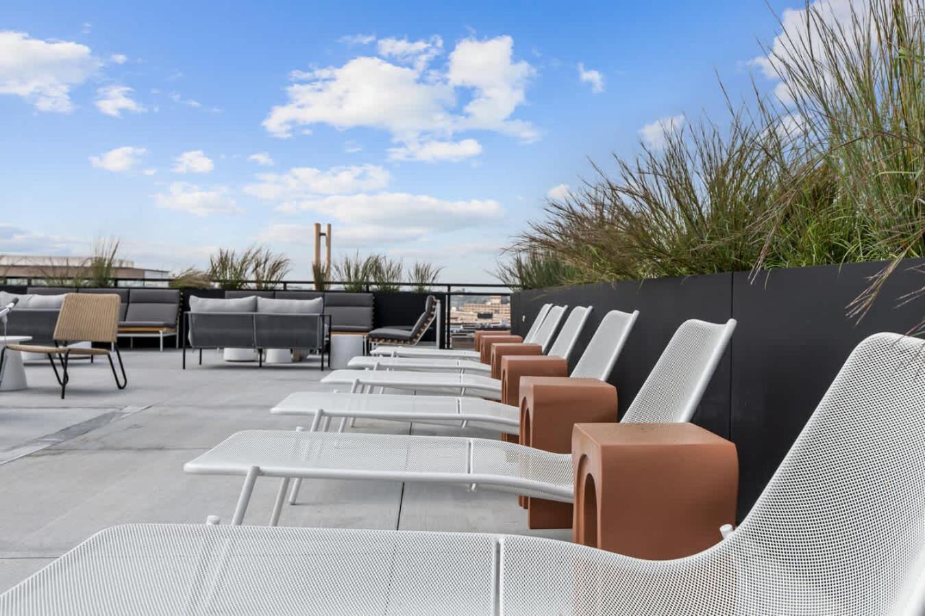 Cozysuites Nlg With Pool Bowling Alley Sauna #19 Minneapolis